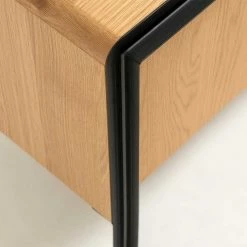 3-türiges Lowboard In Eiche Furnier - Yelina 12 3-türiges Lowboard In Eiche Furnier - Yelina -Lana Sales 3 tueriges lowboard in eiche furnier und schwarz metallgestell yelina 04