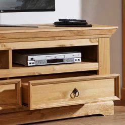 Country Style TV Kommode Aus Kiefer Massiv - Xulan -Lana Sales country style tv kommode aus kiefer massiv mit 2 schubladen 2 faechern xulan 04