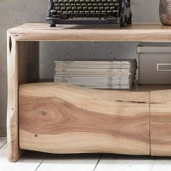 Rustikales TV Lowboard Mit Baumkante - Necrus 7 Rustikales TV Lowboard Mit Baumkante - Necrus -Lana Sales rustikales tv lowboard mit baumkante aus akazie massivholz necrus 02